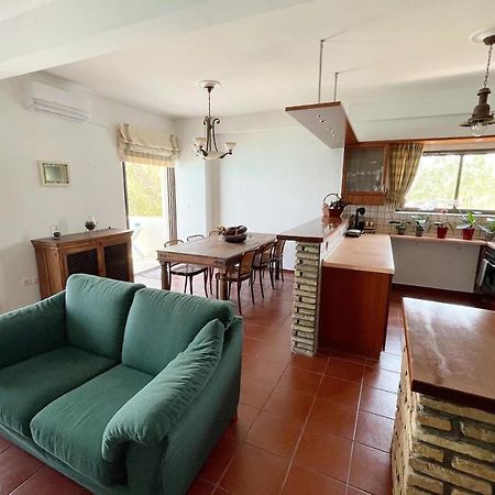 Stunning Beachfront Apartment Stratos Nerantza Екстер'єр фото