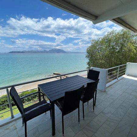 Stunning Beachfront Apartment Stratos Nerantza Екстер'єр фото
