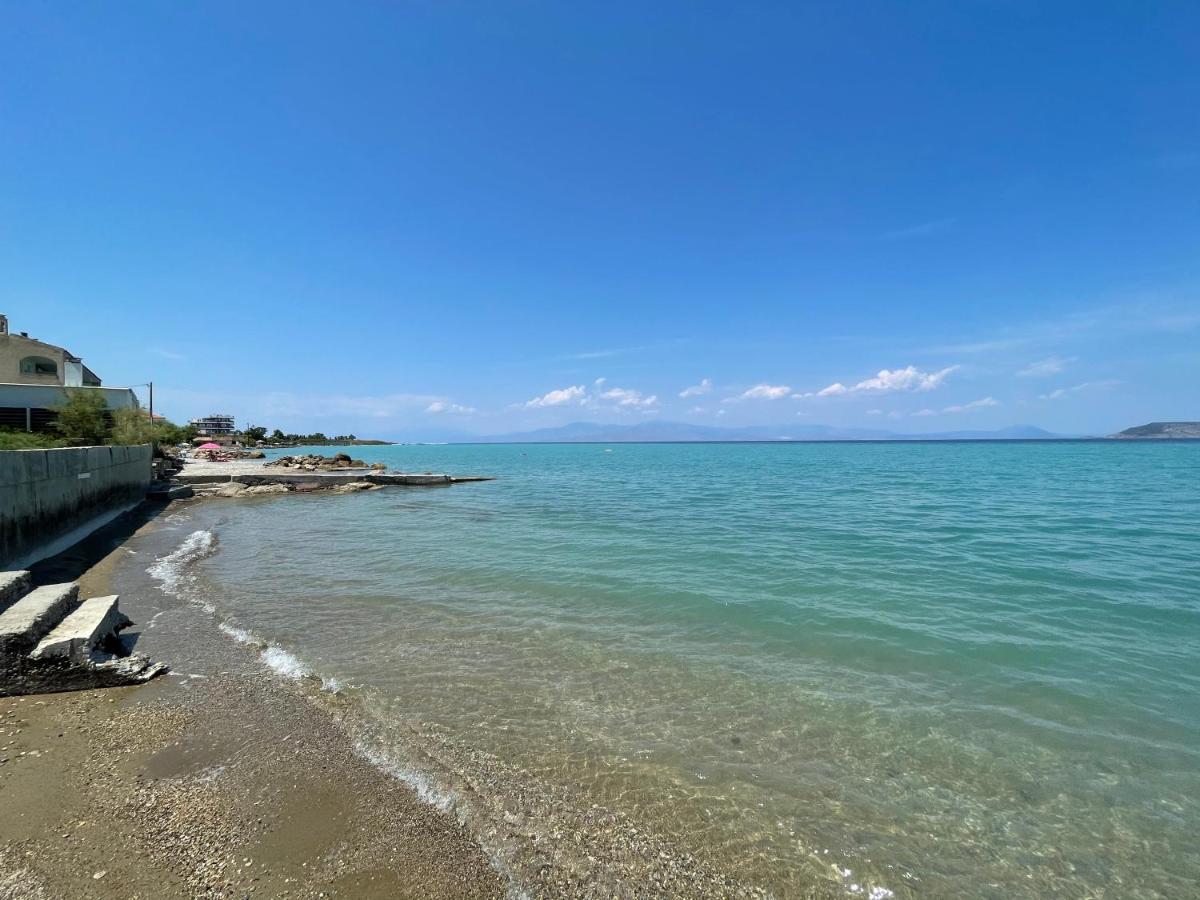 Stunning Beachfront Apartment Stratos Nerantza Екстер'єр фото
