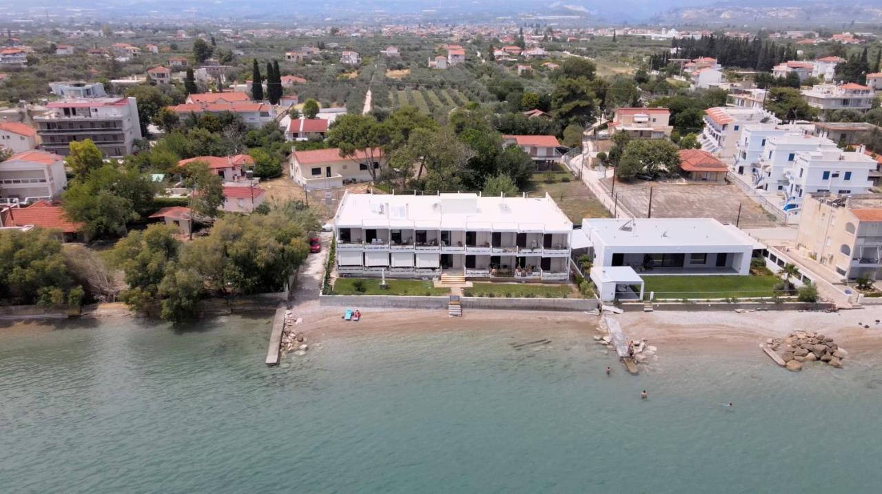 Stunning Beachfront Apartment Stratos Nerantza Екстер'єр фото